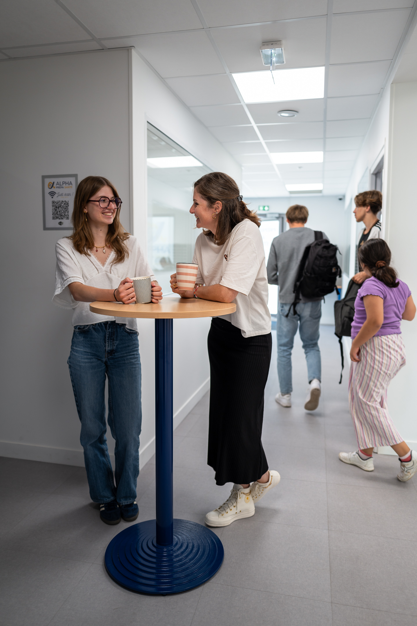 Étudiants dans les locaux d’Alpha Prépa à Pont-de-Metz